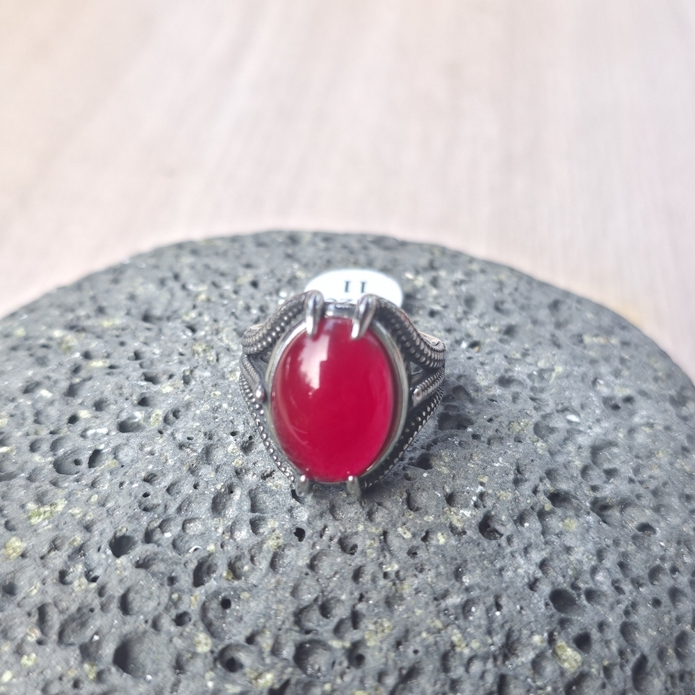 New Stainless Steel Men's Ring With Red Stone Size 11 - Picture 7 of 8